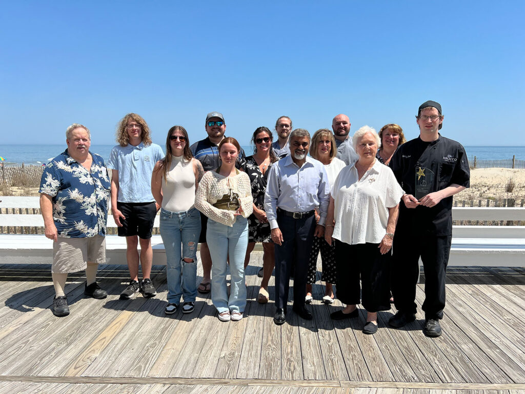 Chocolate Crawl Winners and Harry K Foundation (HKF) Team (L-R)
Chip Hearn (The Ice Cream Store)
Jack Pencek 
Kali Butler 
Ryan Helminiak 
Bella Gentile 
Nicole Gianella 
Forrest Staub 
Harry Keswani (HKF)
Robyn Rosenfeld Aburrow (HKF)
Marcus Katsetos 
Laura Glasgoe (HKF)
Val Lovse (HKF)
Clay Drake 
Not Pictured: Kathy Andrus and Michael Glascoe (HKF)